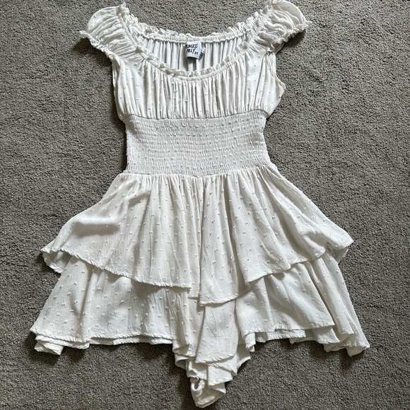 PRINCESS POLLY ROMPER - Picture 6 of 11